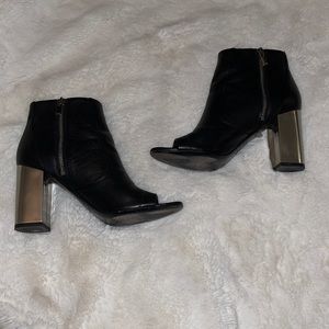 Vince peep toe Booties